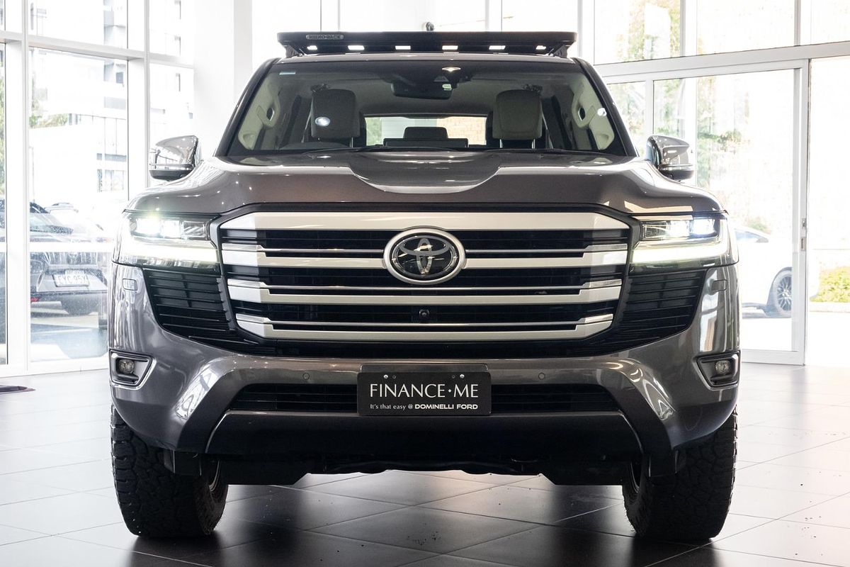 2022 Toyota Landcruiser Sahara FJA300R