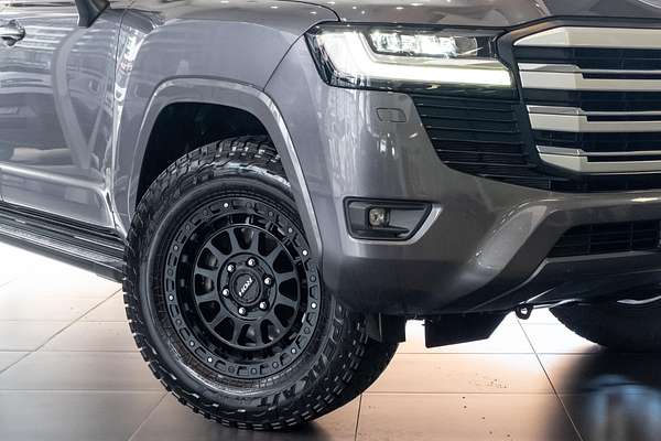 2022 Toyota Landcruiser Sahara FJA300R