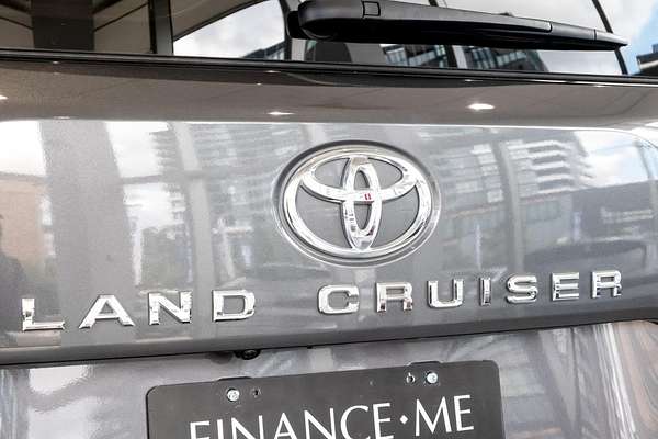 2022 Toyota Landcruiser Sahara FJA300R