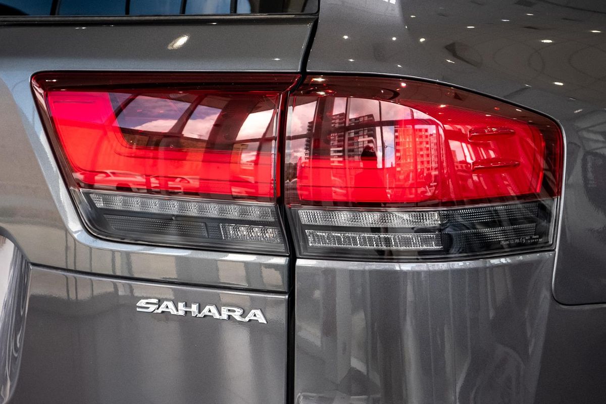 2022 Toyota Landcruiser Sahara FJA300R