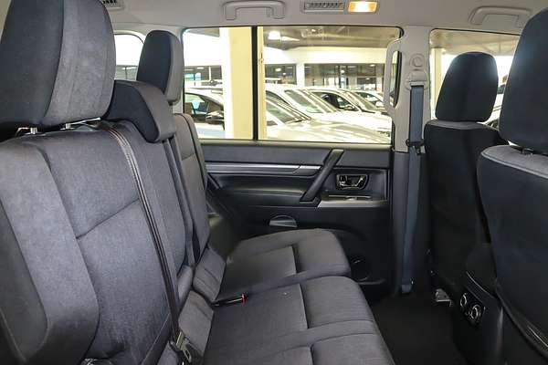 2019 Mitsubishi Pajero GLX NX