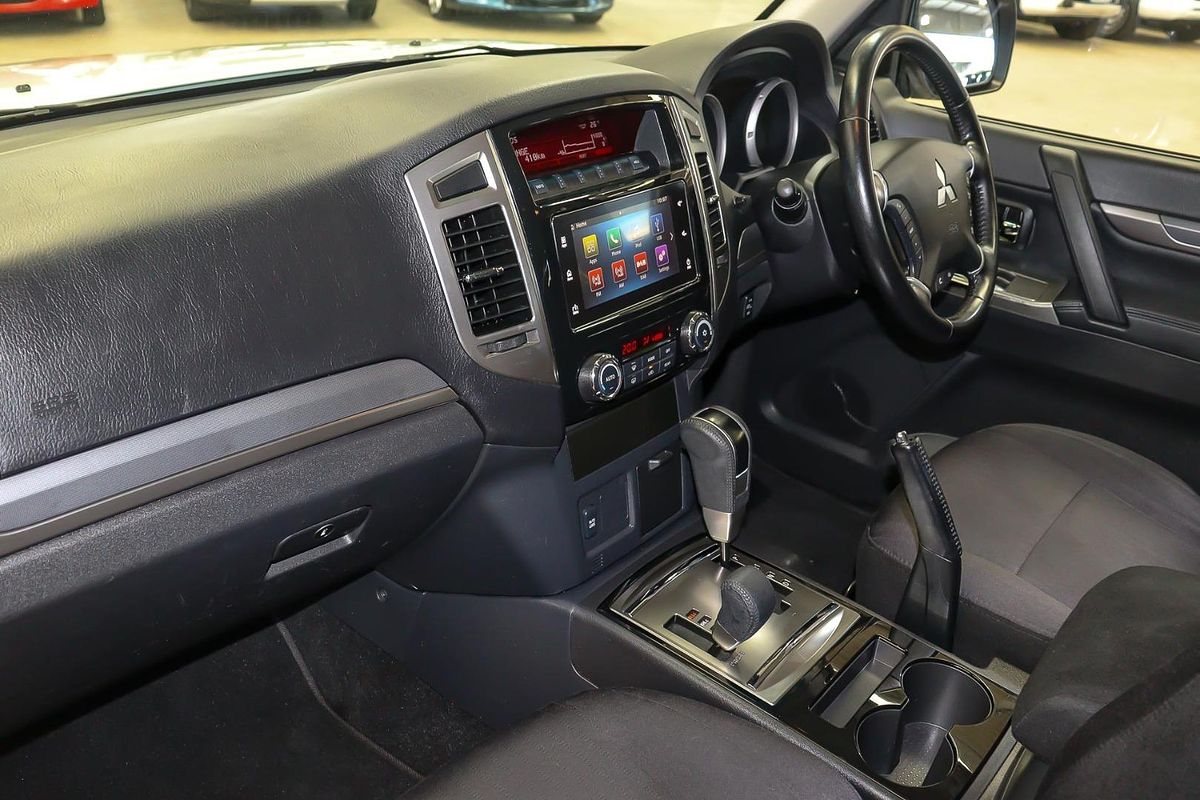 2019 Mitsubishi Pajero GLX NX