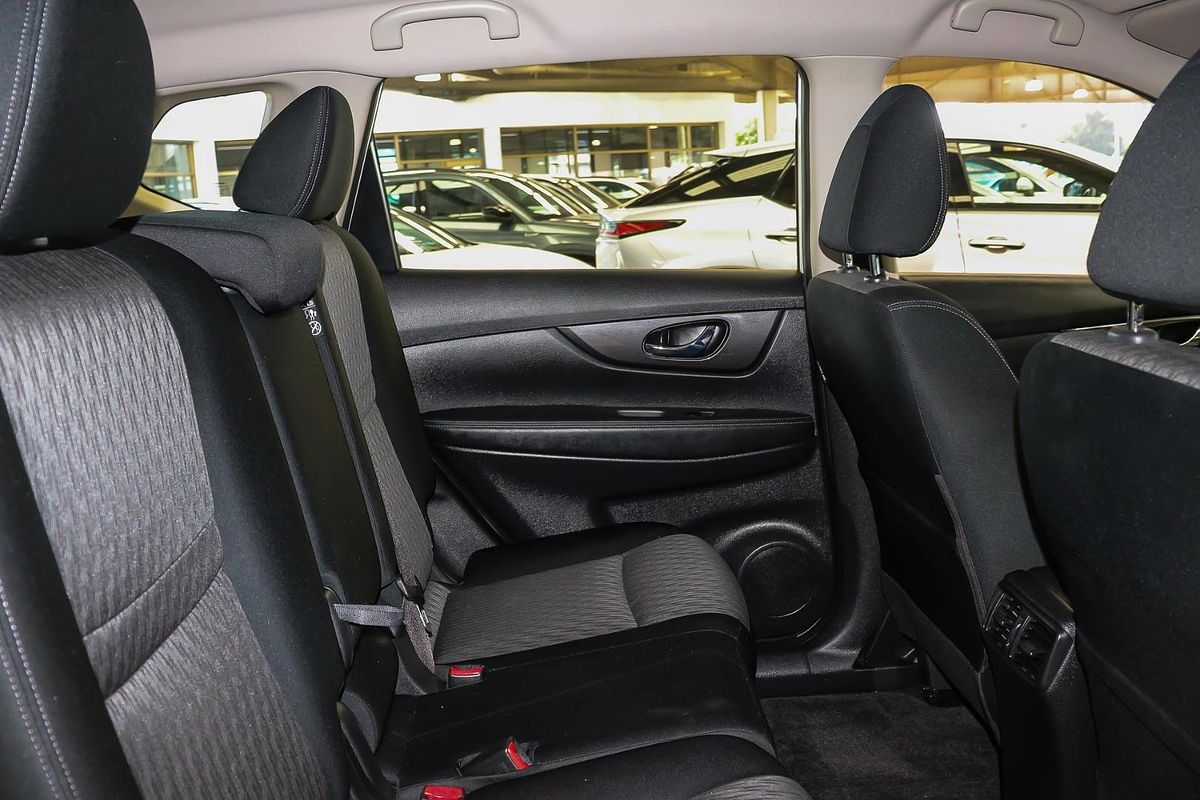 2022 Nissan X-TRAIL ST T32
