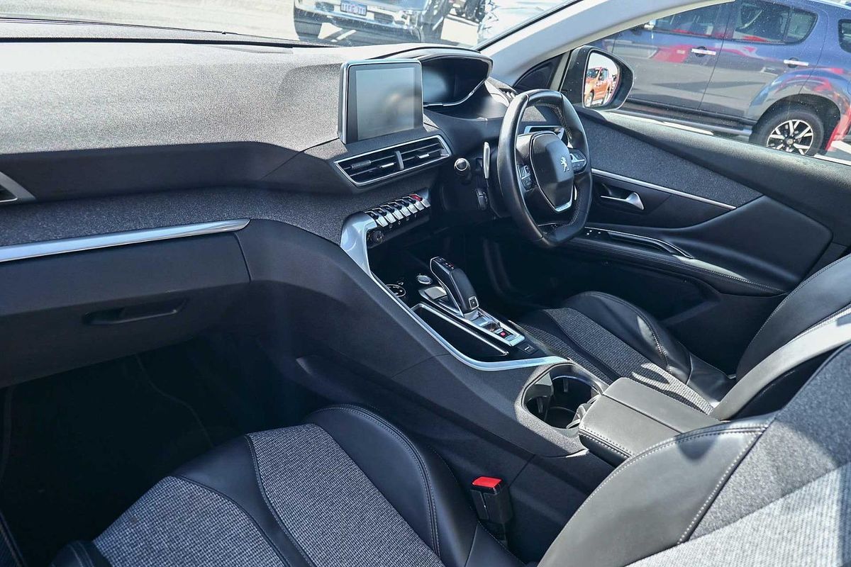 2018 Peugeot 3008 Allure P84