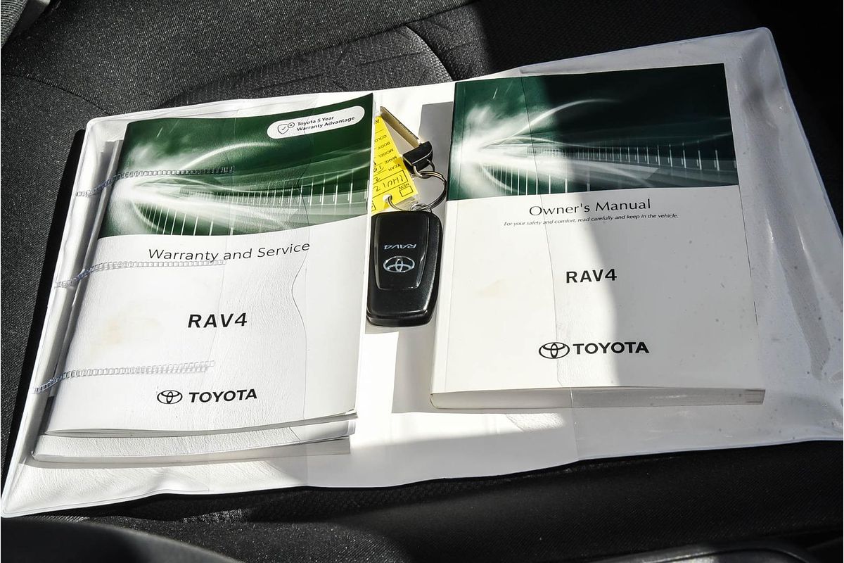 2022 Toyota RAV4 GXL MXAA52R