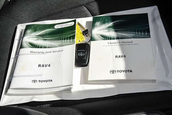 2022 Toyota RAV4 GXL MXAA52R