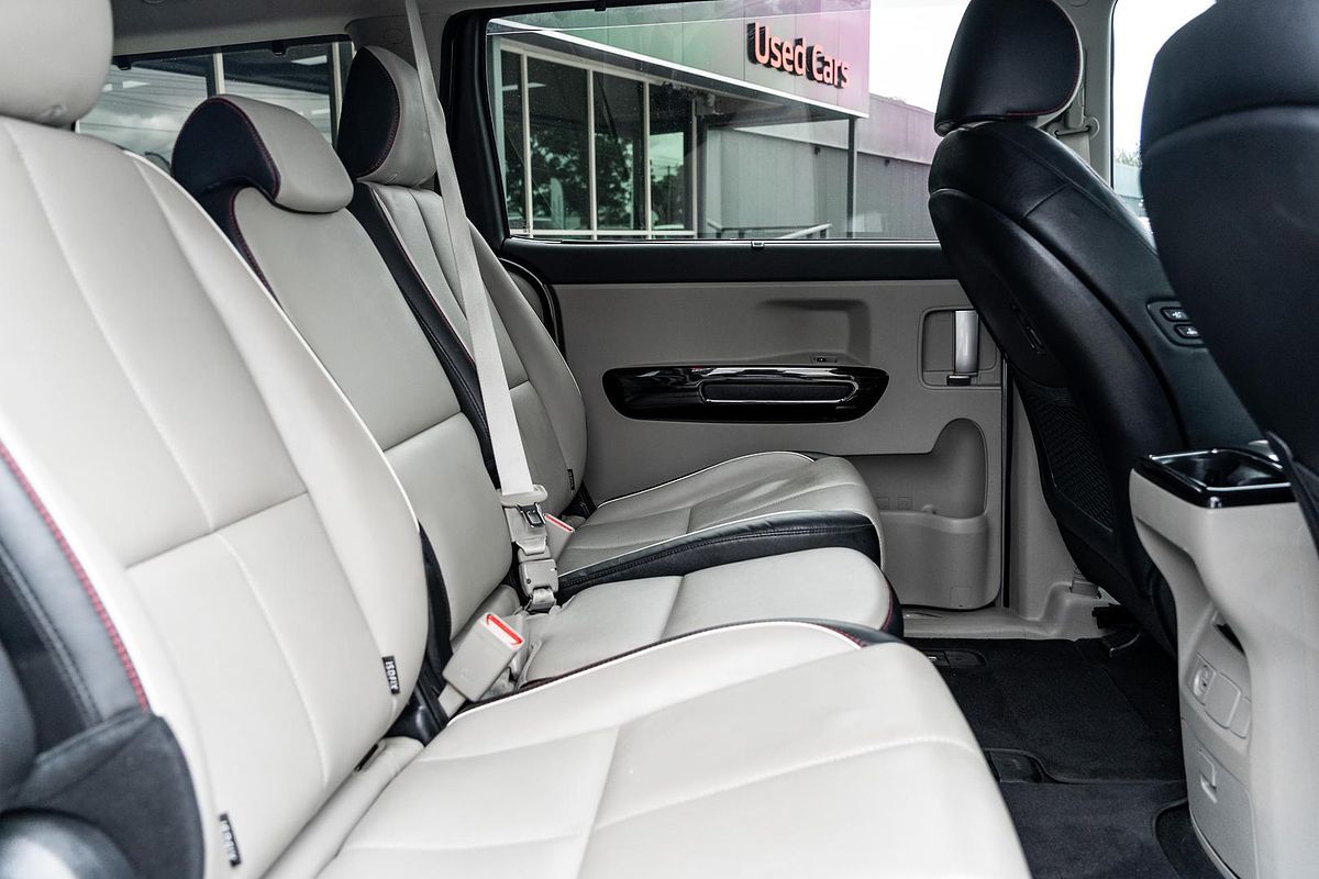 2018 Kia Carnival Platinum YP