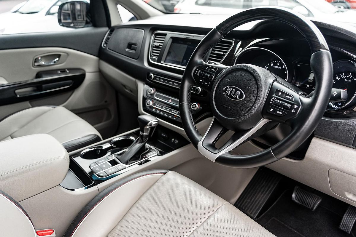 2018 Kia Carnival Platinum YP