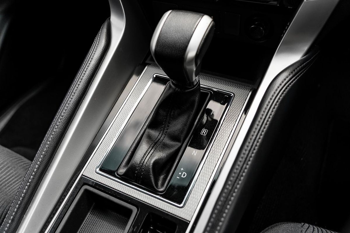 2022 Mitsubishi Pajero Sport GLX QF