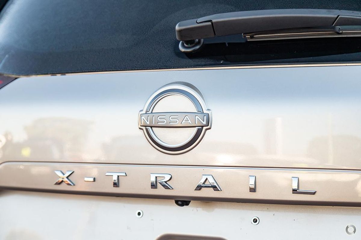 2024 Nissan X-TRAIL ST-L T33
