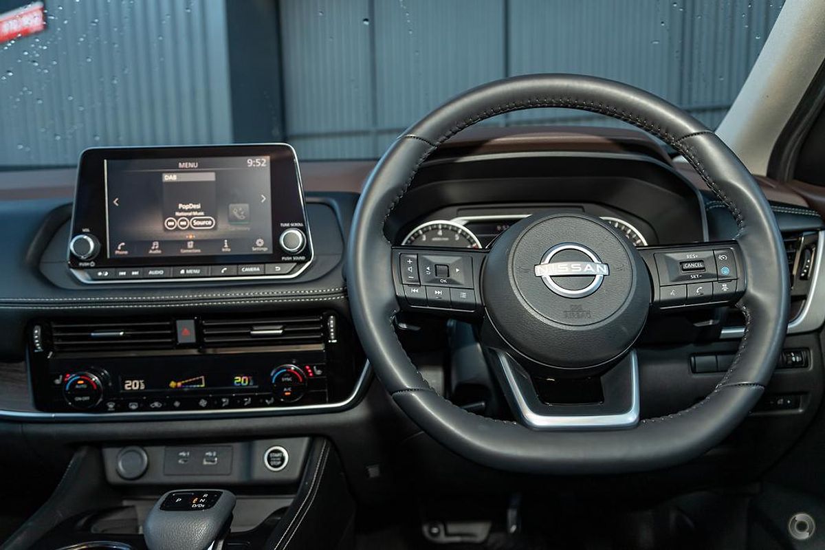 2024 Nissan X-TRAIL ST-L T33