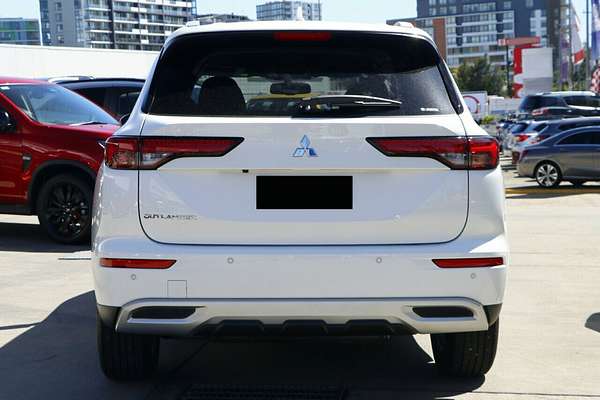 2024 Mitsubishi Outlander LS ZM
