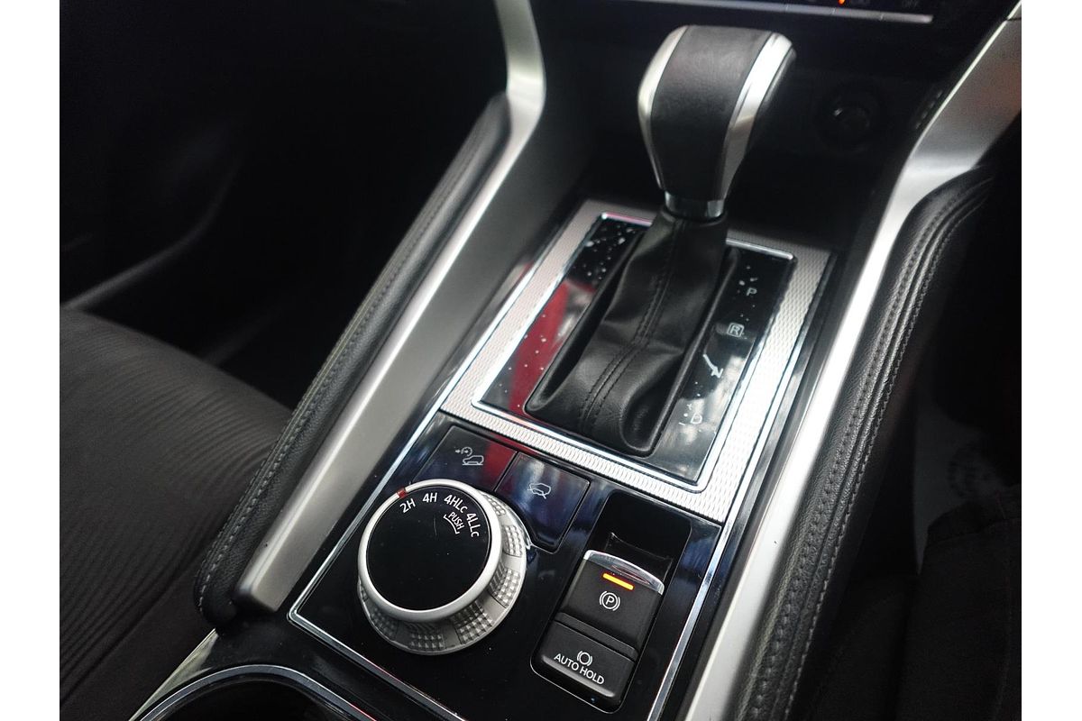 2020 Mitsubishi Pajero Sport GLX QF