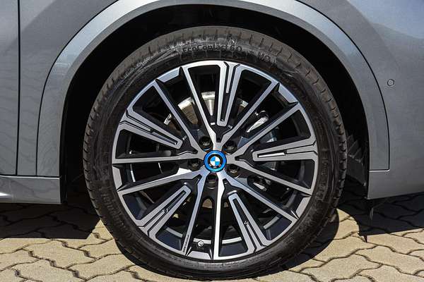 2024 BMW iX2 eDrive20 M Sport U10