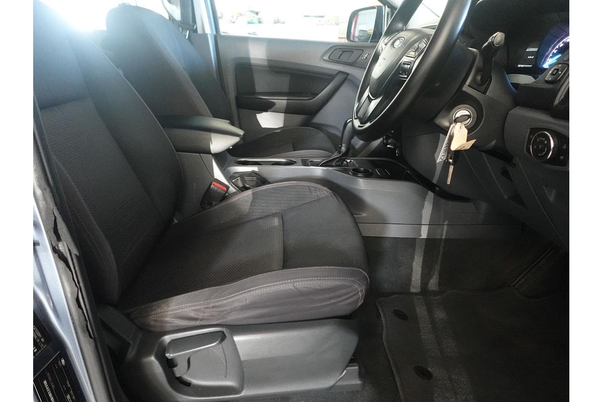2017 Ford Everest Ambiente UA