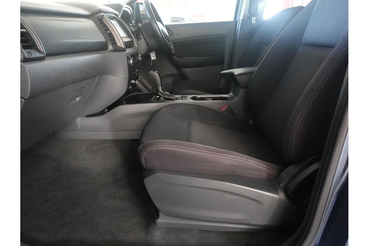 2017 Ford Everest Ambiente UA