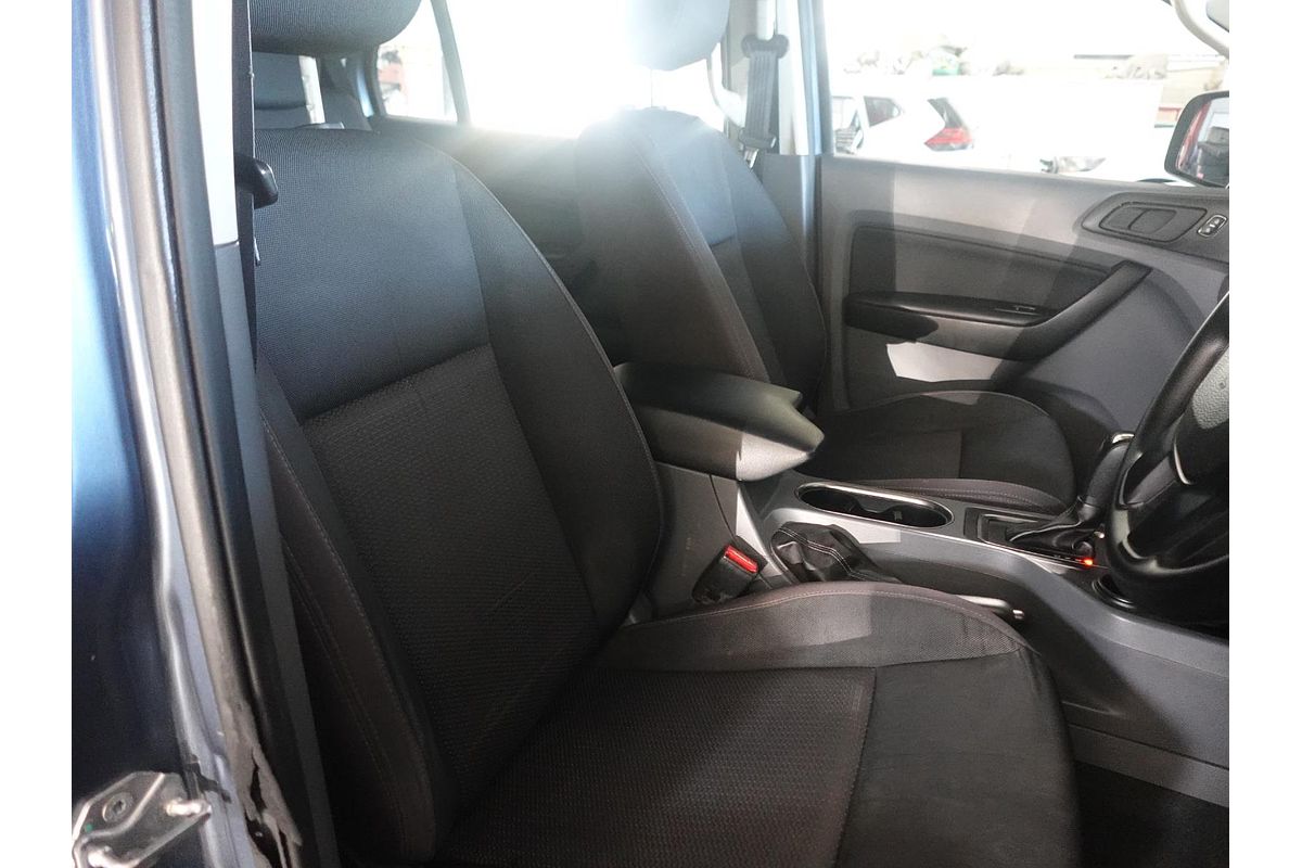 2017 Ford Everest Ambiente UA