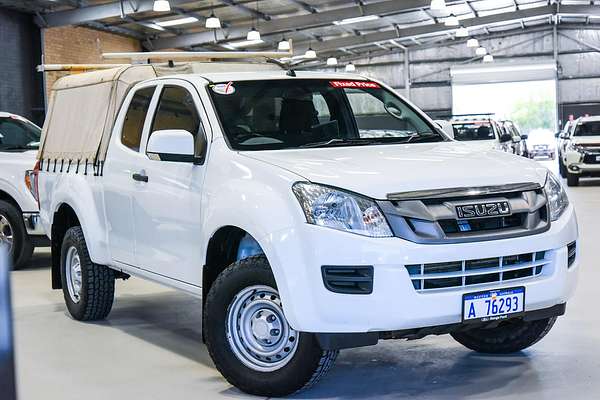 2016 Isuzu D-MAX SX High Ride Rear Wheel Drive