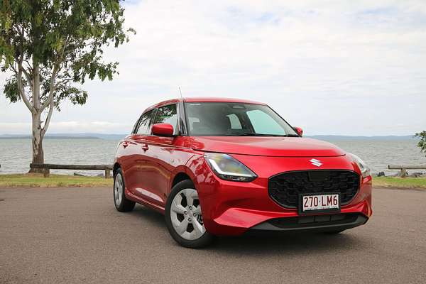 2024 Suzuki Swift Hybrid Plus UZ
