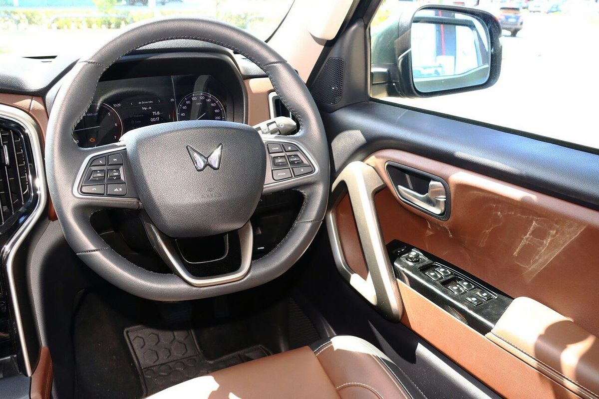2023 Mahindra Scorpio Z8L