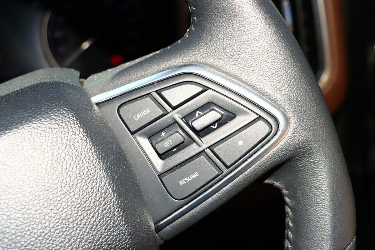 2023 Mahindra Scorpio Z8L