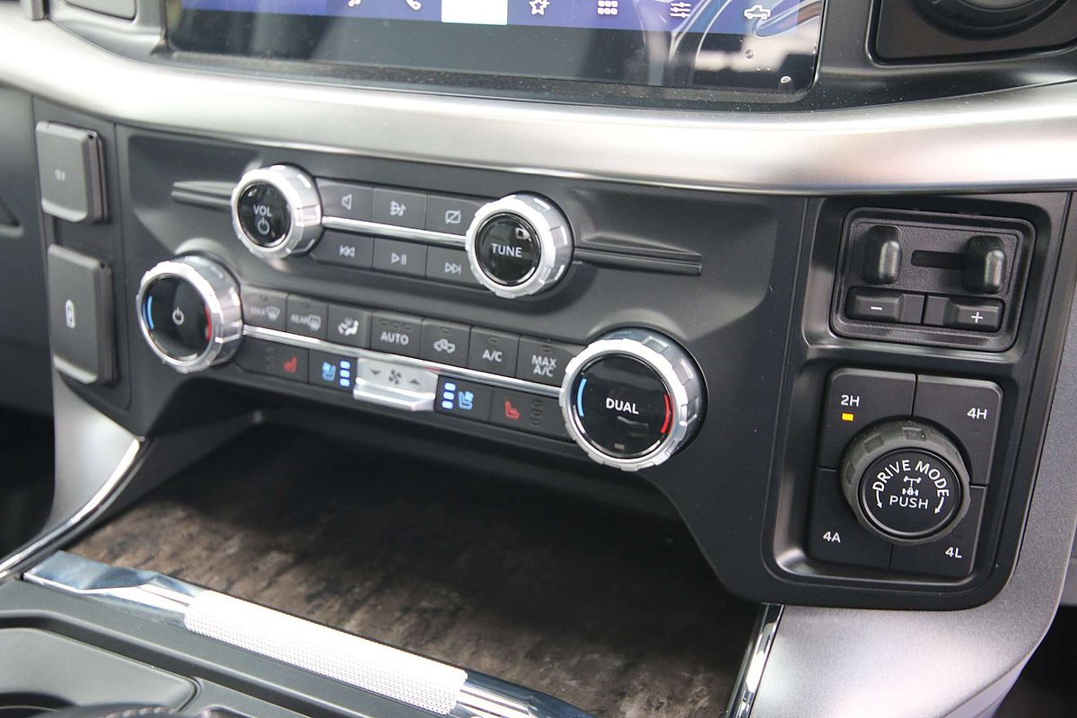 2023 Ford F-150 Lariat 4X4 SWB