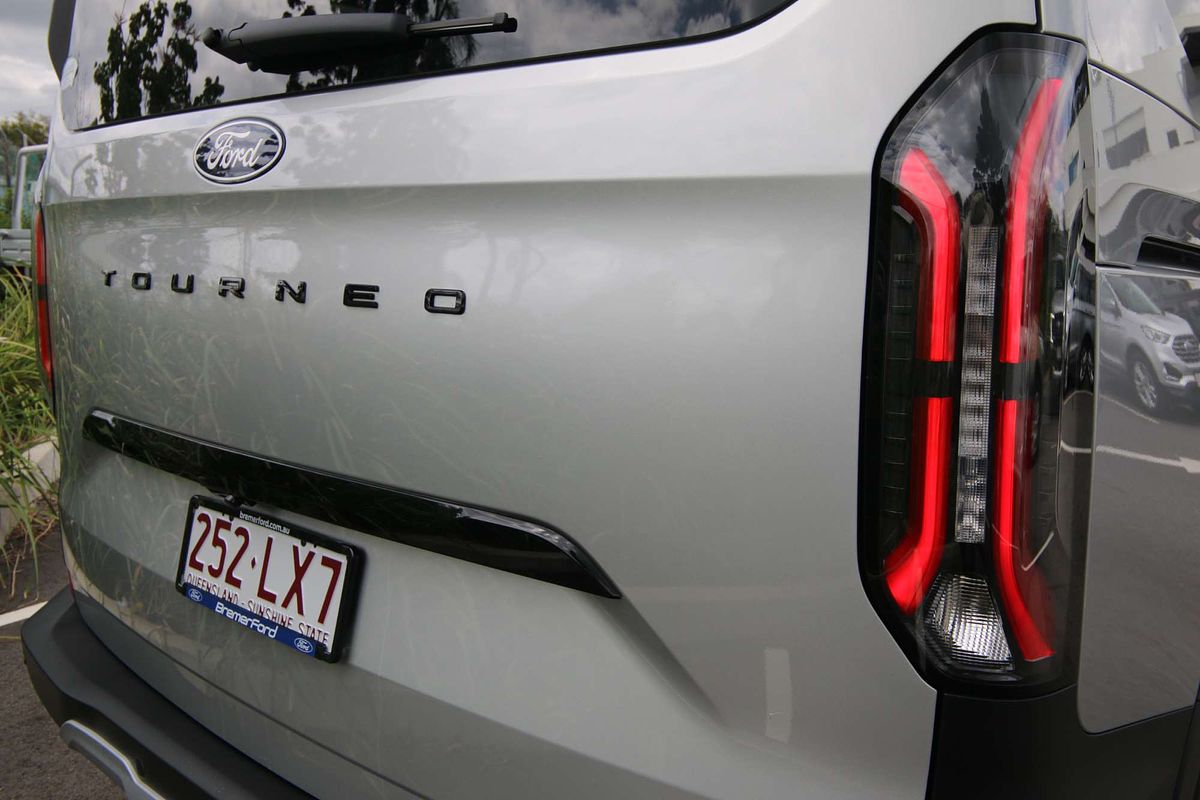 2024 Ford Tourneo Active AV SWB