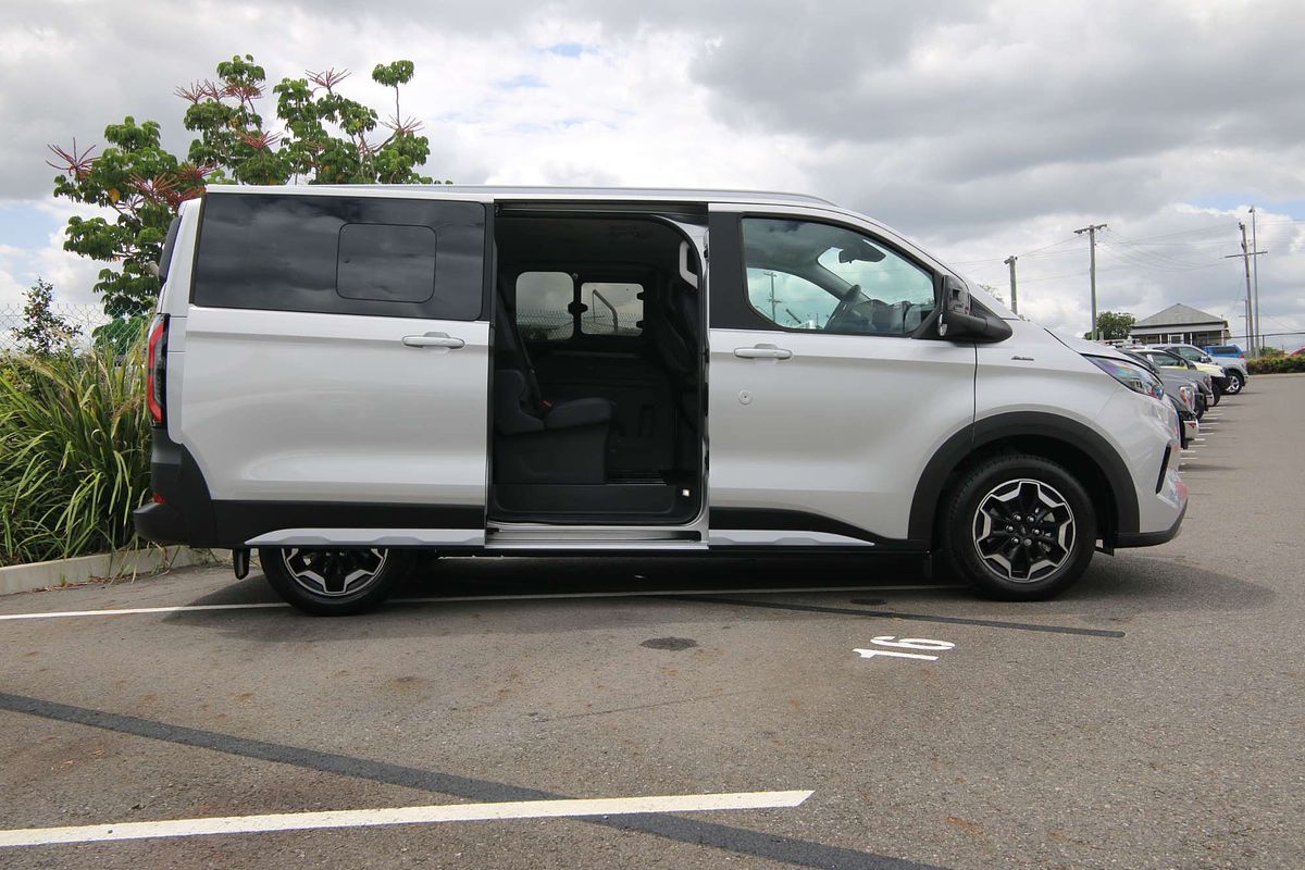 2024 Ford Tourneo Active AV SWB