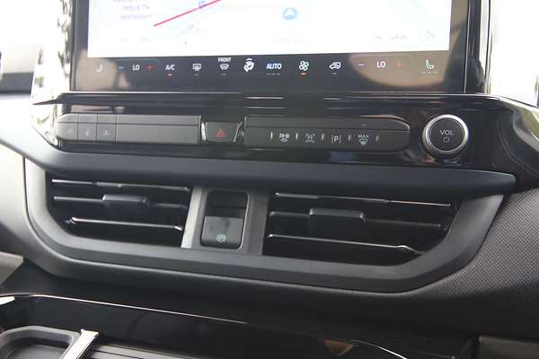 2024 Ford Tourneo Active AV SWB