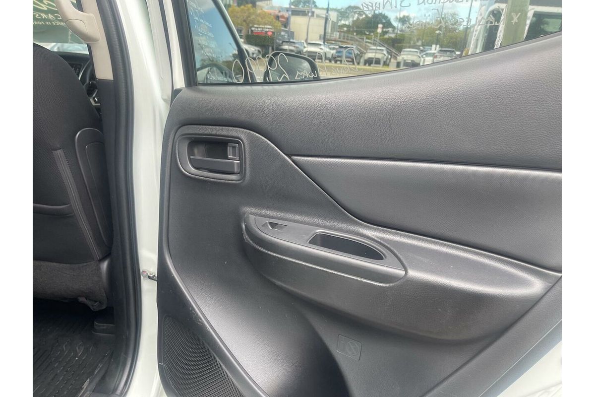 2019 Mitsubishi Triton GLX ADAS MR 4X4