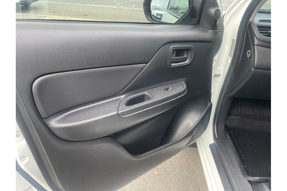 2019 Mitsubishi Triton GLX ADAS MR 4X4