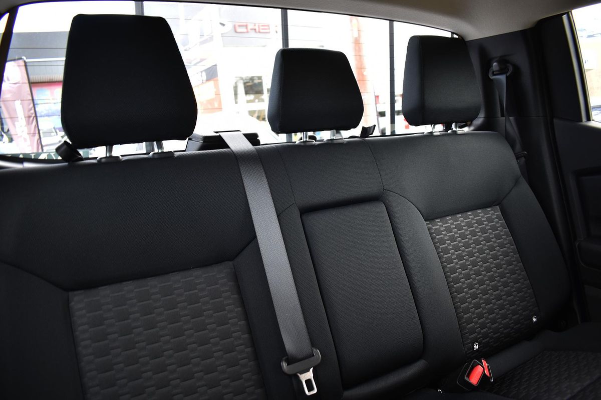 2024 Mitsubishi Triton GLX MV 4X4