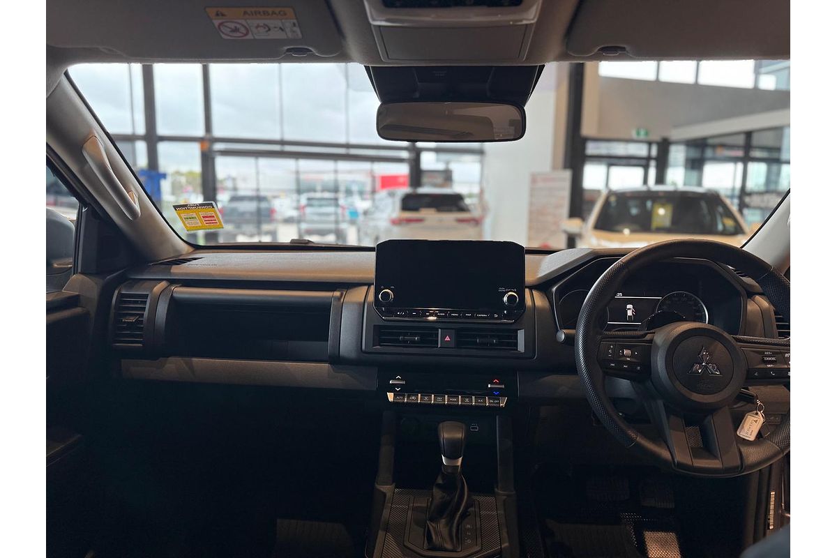 2024 Mitsubishi Triton GLX MV 4X4