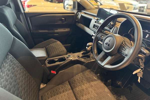 2024 Mitsubishi Triton GLX MV 4X4