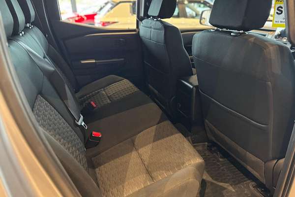 2024 Mitsubishi Triton GLX MV 4X4