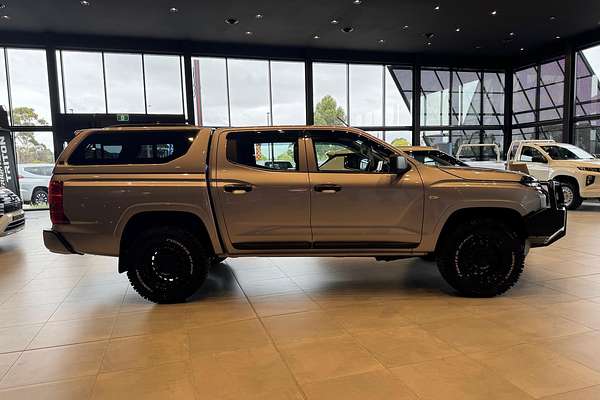 2024 Mitsubishi Triton GLX MV 4X4
