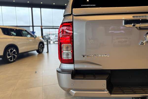 2024 Mitsubishi Triton GLX MV 4X4