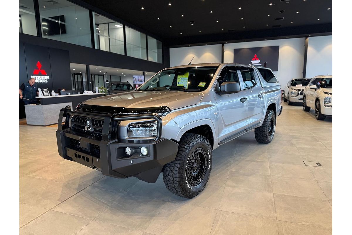 2024 Mitsubishi Triton GLX MV 4X4