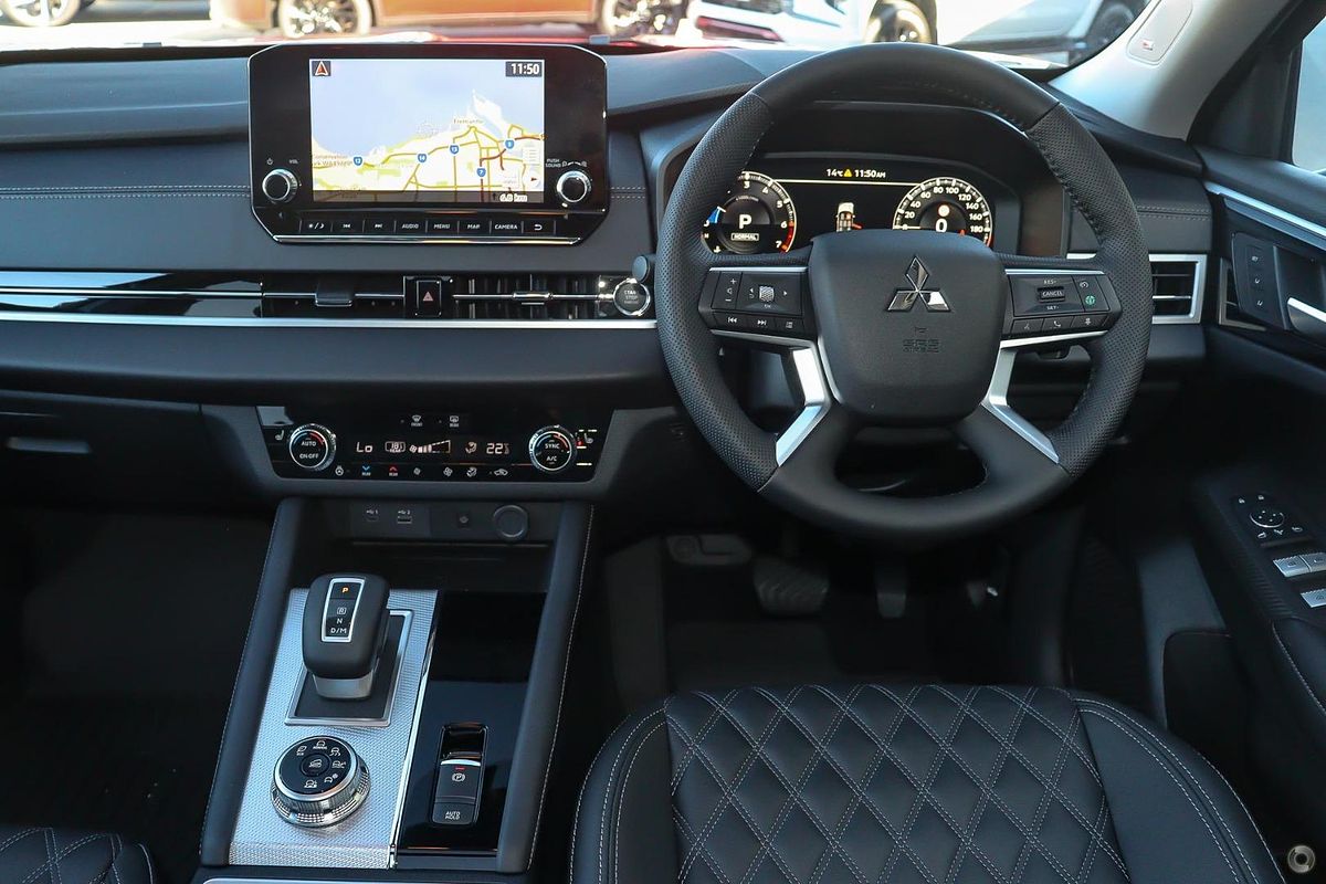 2024 Mitsubishi Outlander Exceed ZM