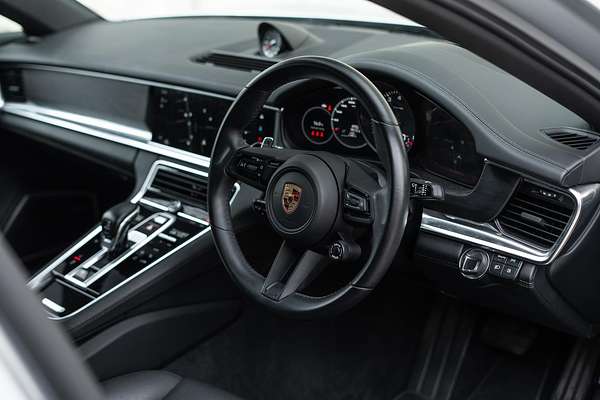 2022 Porsche Panamera Platinum Edition 971