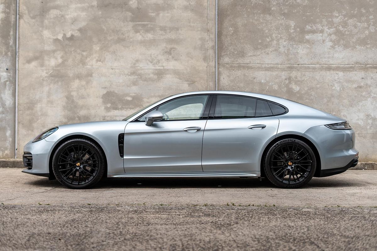2022 Porsche Panamera Platinum Edition 971
