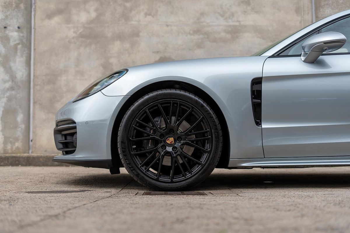 2022 Porsche Panamera Platinum Edition 971