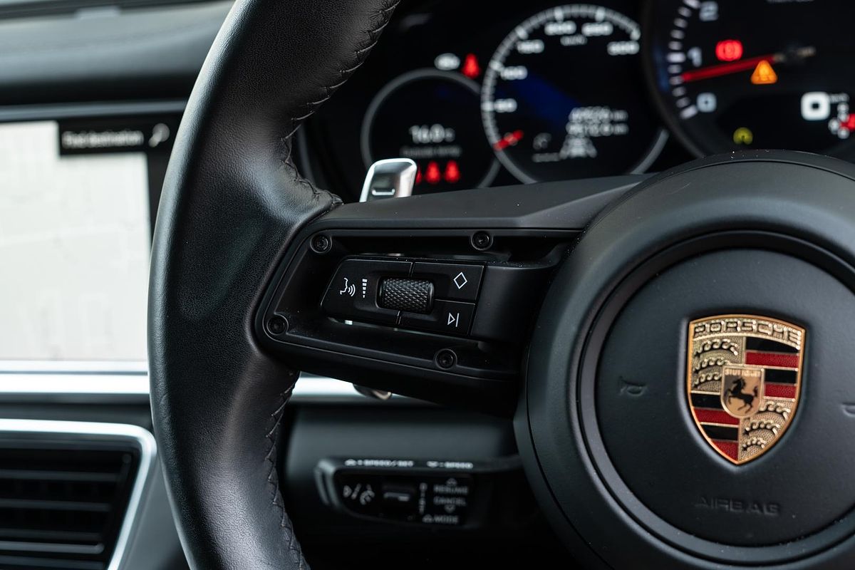 2022 Porsche Panamera Platinum Edition 971