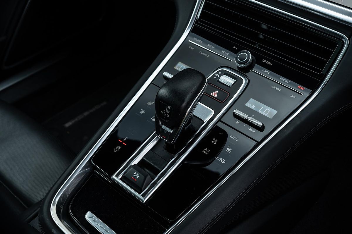 2022 Porsche Panamera Platinum Edition 971
