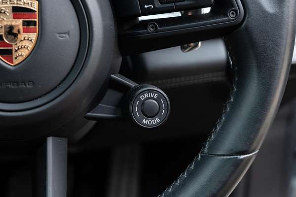 2022 Porsche Panamera Platinum Edition 971