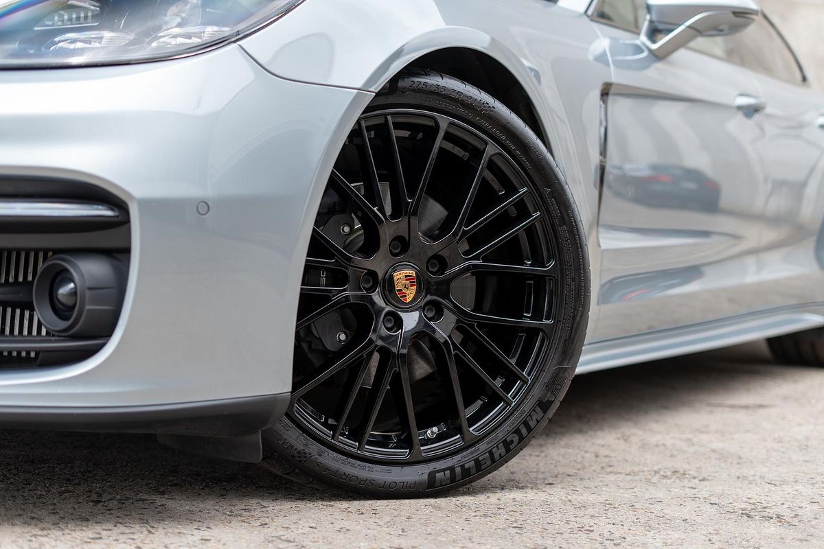 2022 Porsche Panamera Platinum Edition 971