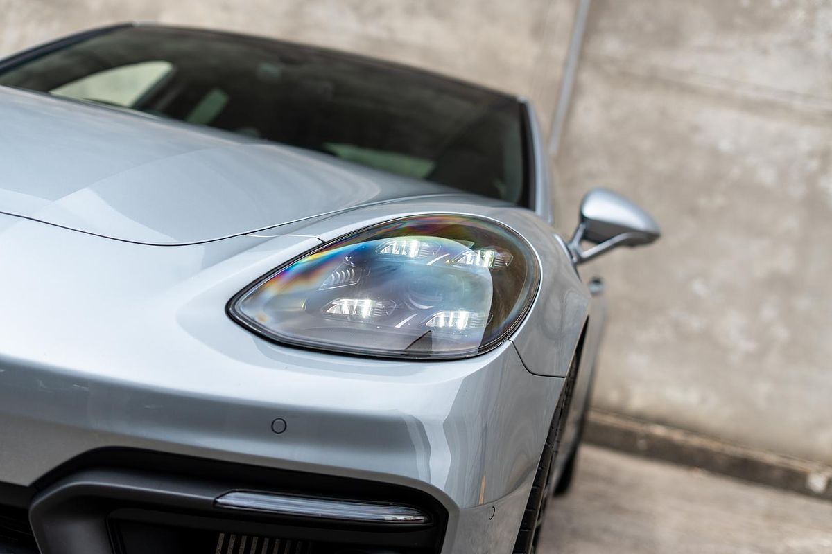 2022 Porsche Panamera Platinum Edition 971