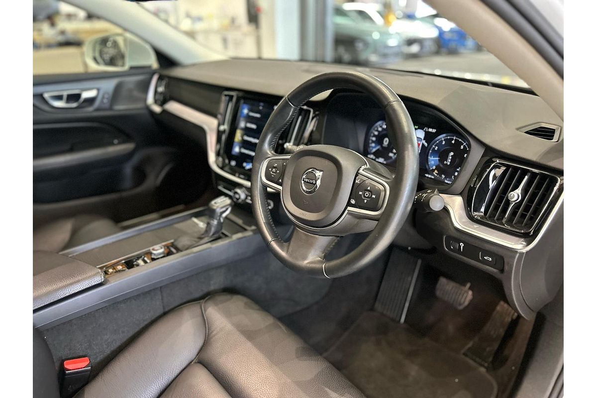 2019 Volvo S60 T5 Momentum