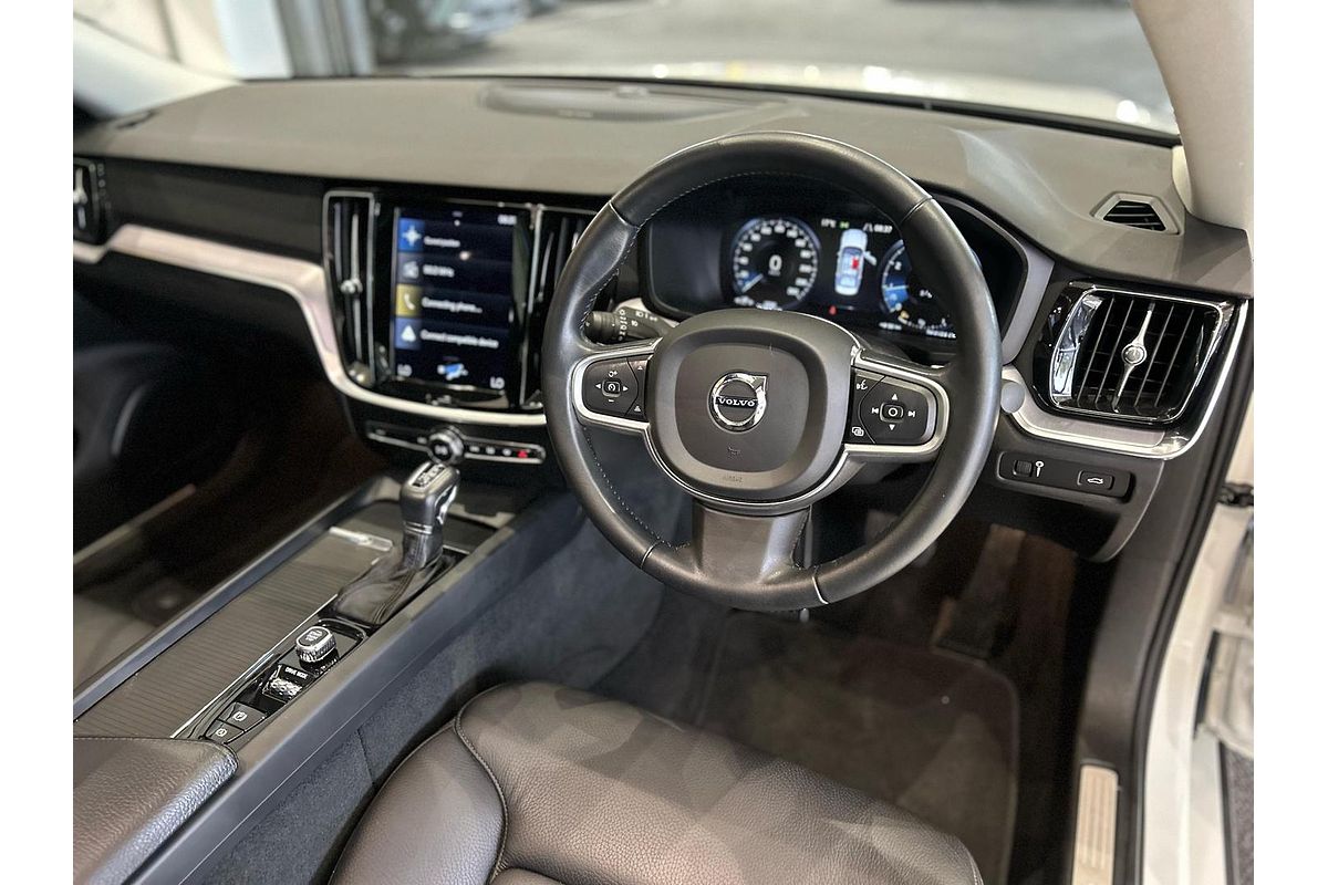 2019 Volvo S60 T5 Momentum