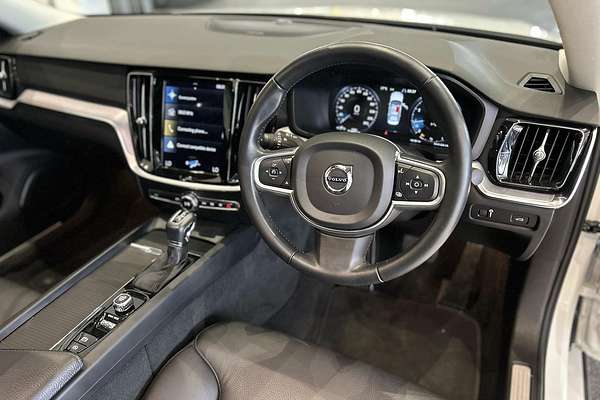 2019 Volvo S60 T5 Momentum